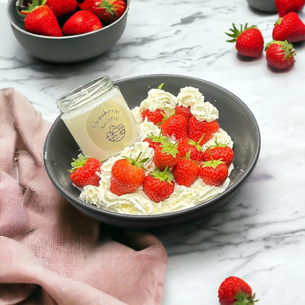 Candy Candle Strawberries & Cream
