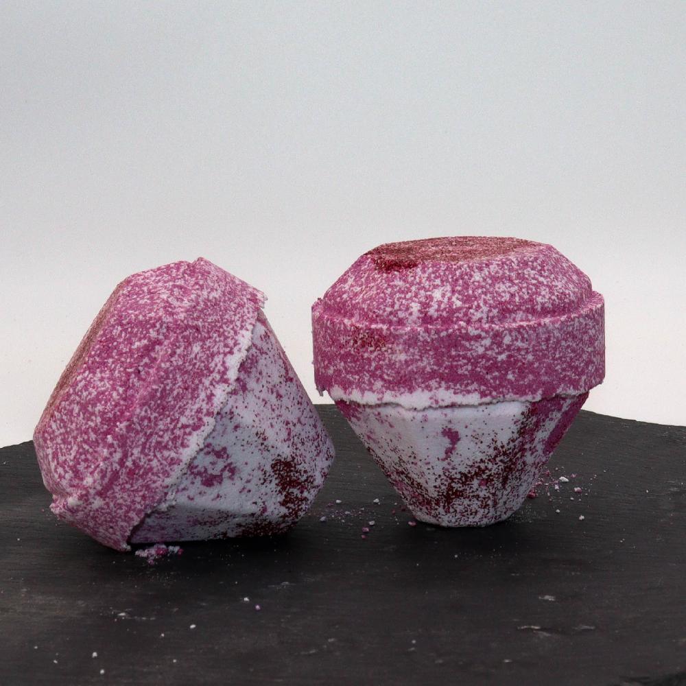 Candy Candle Very Berry Gemstone Bath Bomb – Indulge Sparkle & Revitalise ✨