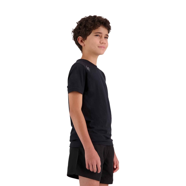 Canterbury Of New Zealand KIDS VAPODRI SHORT SLEEVE TEMPO T-SHIRT IN BLACK