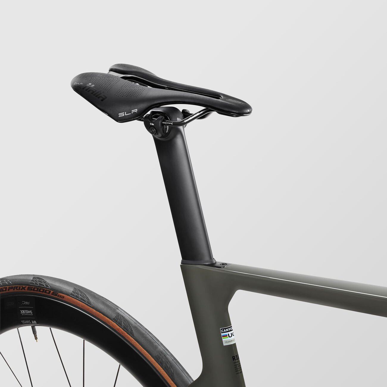 Canyon Aeroad CF SLX 7 Di2 Crystal White