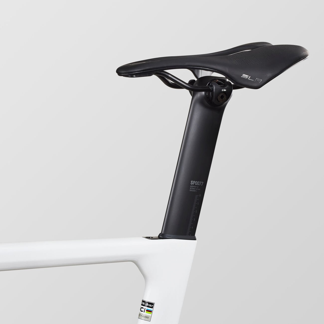 Canyon Aeroad CF SLX 8 Di2 Crystal White