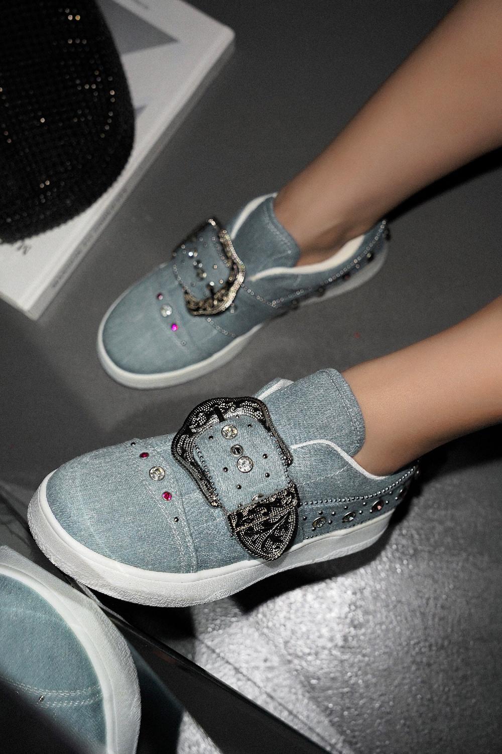 cape robbin Audra Casual Sneaker With Decorative Buckle - Denim