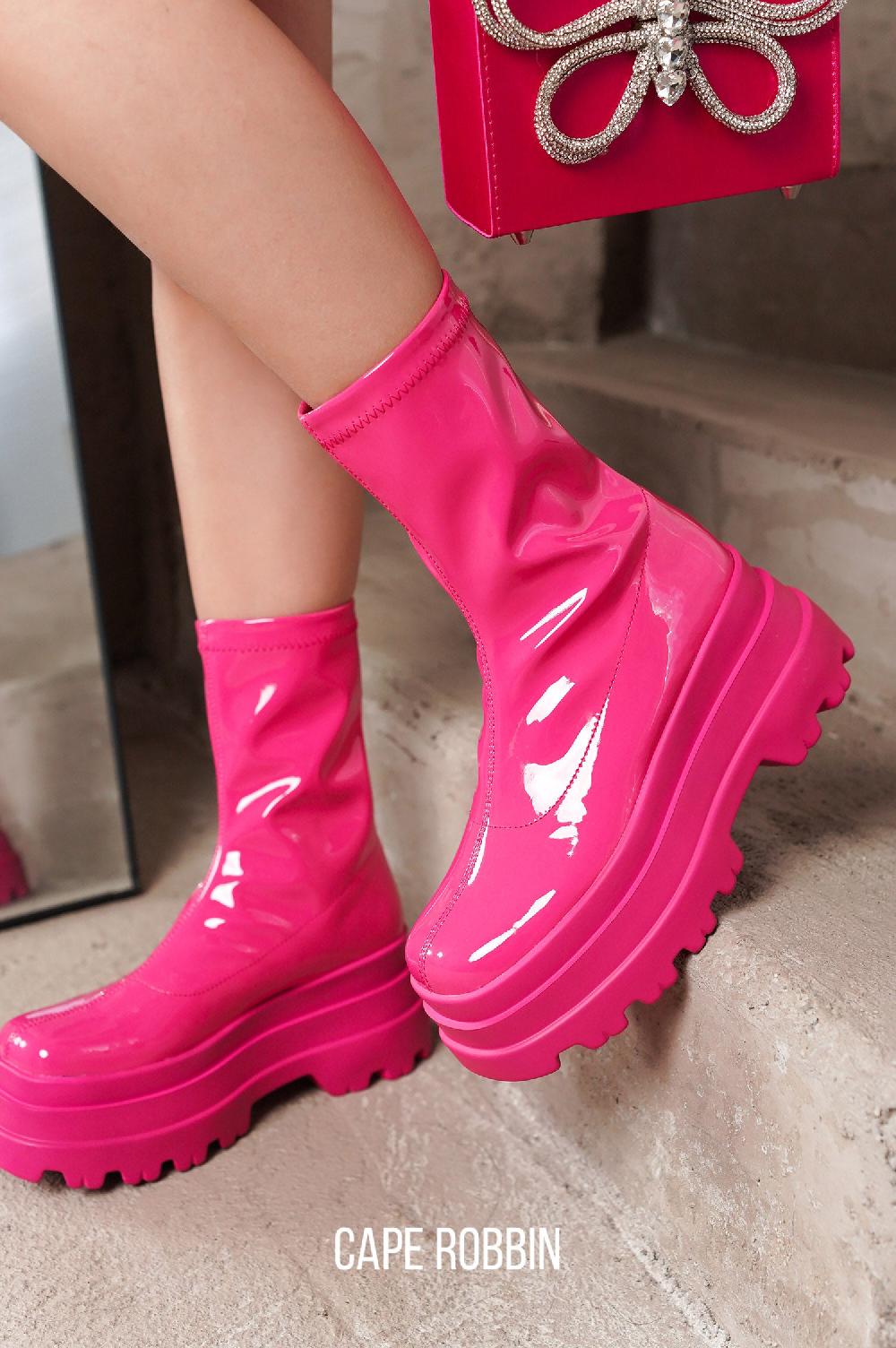 cape robbin Beluga Shiny Patent Lug Platform Booties - Pink