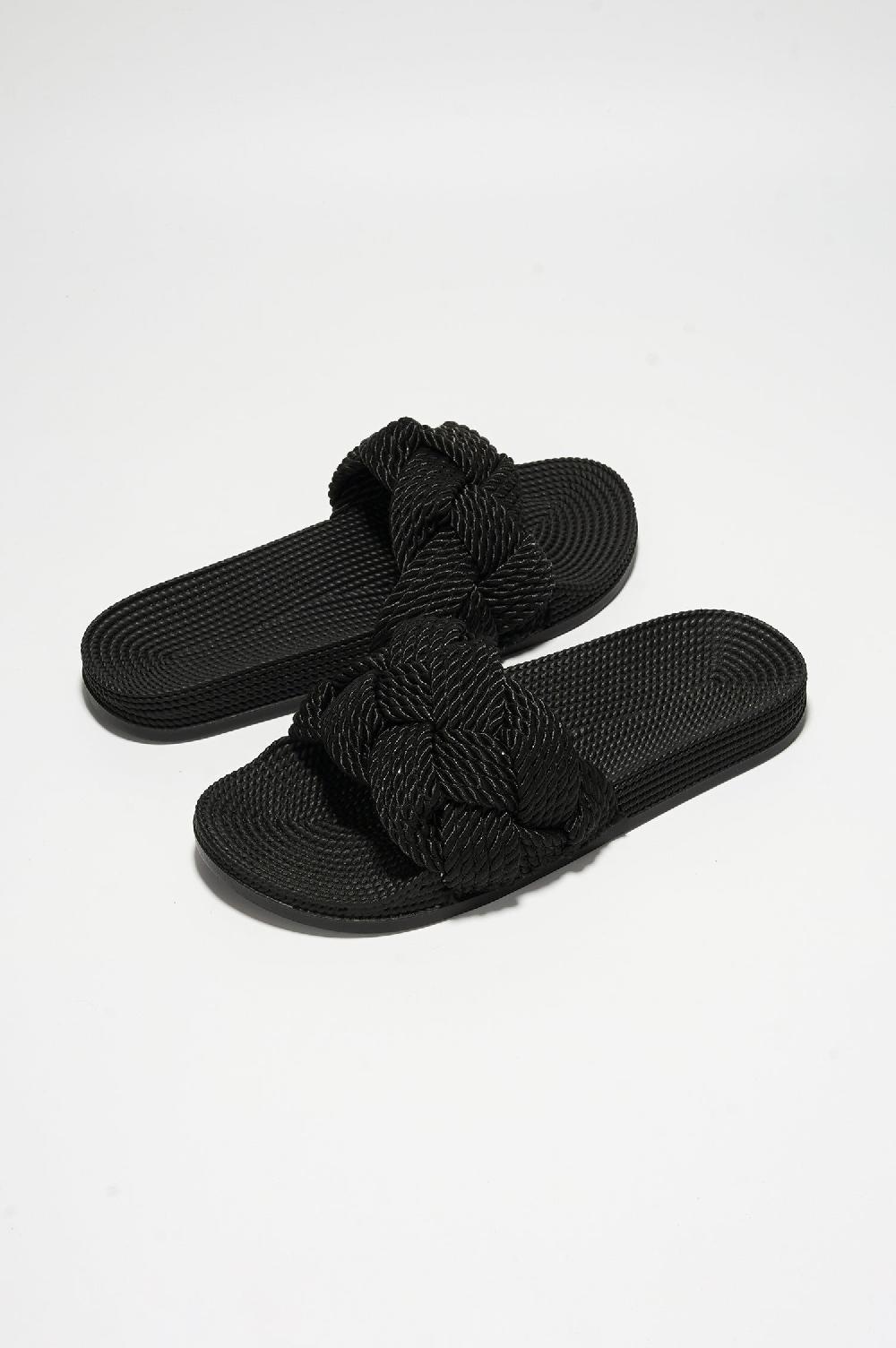cape robbin Annissa Rope Knot Slide Sandals - Black