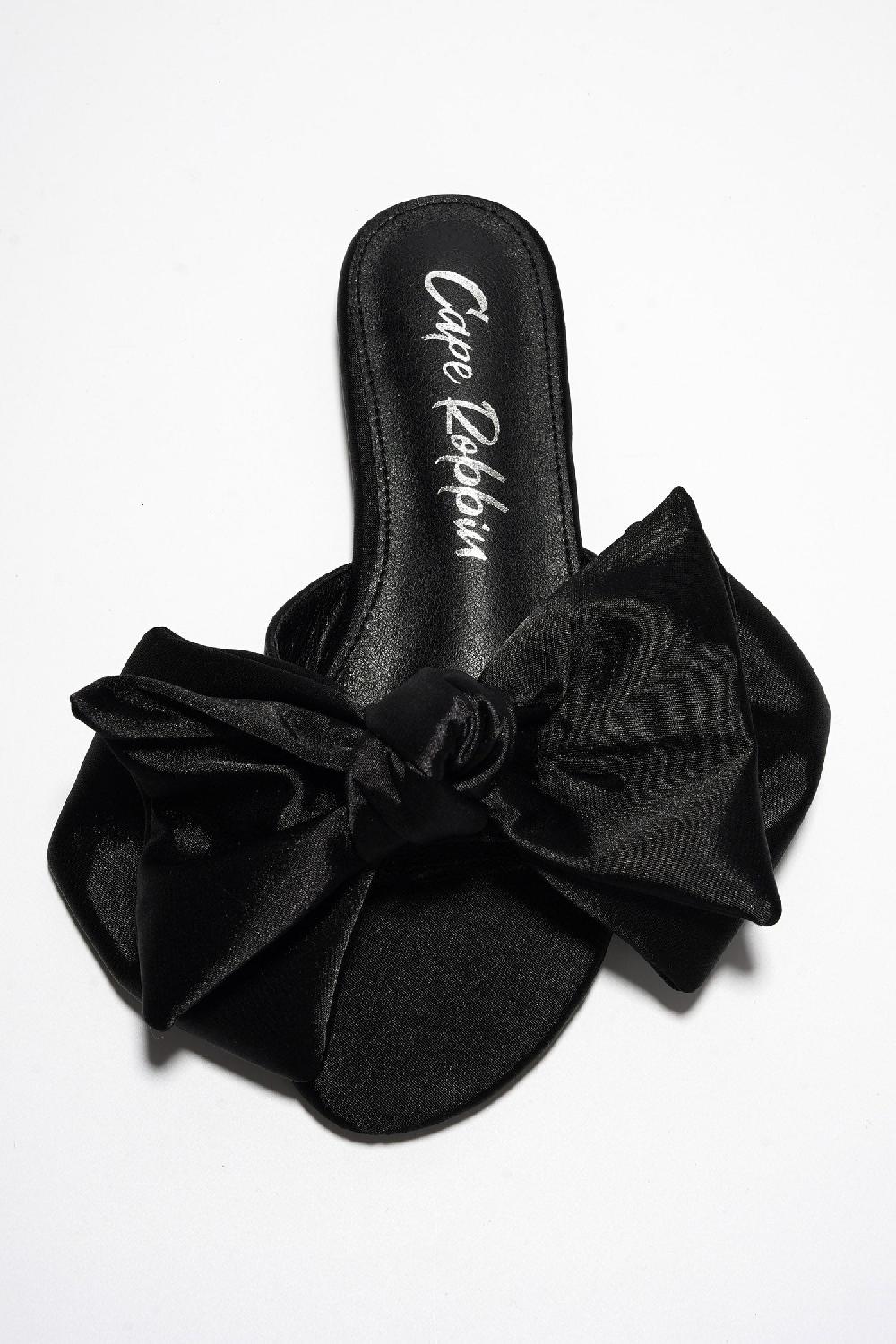 Cape Robbin Chrysler Chic Bow Flat Sandals - Black