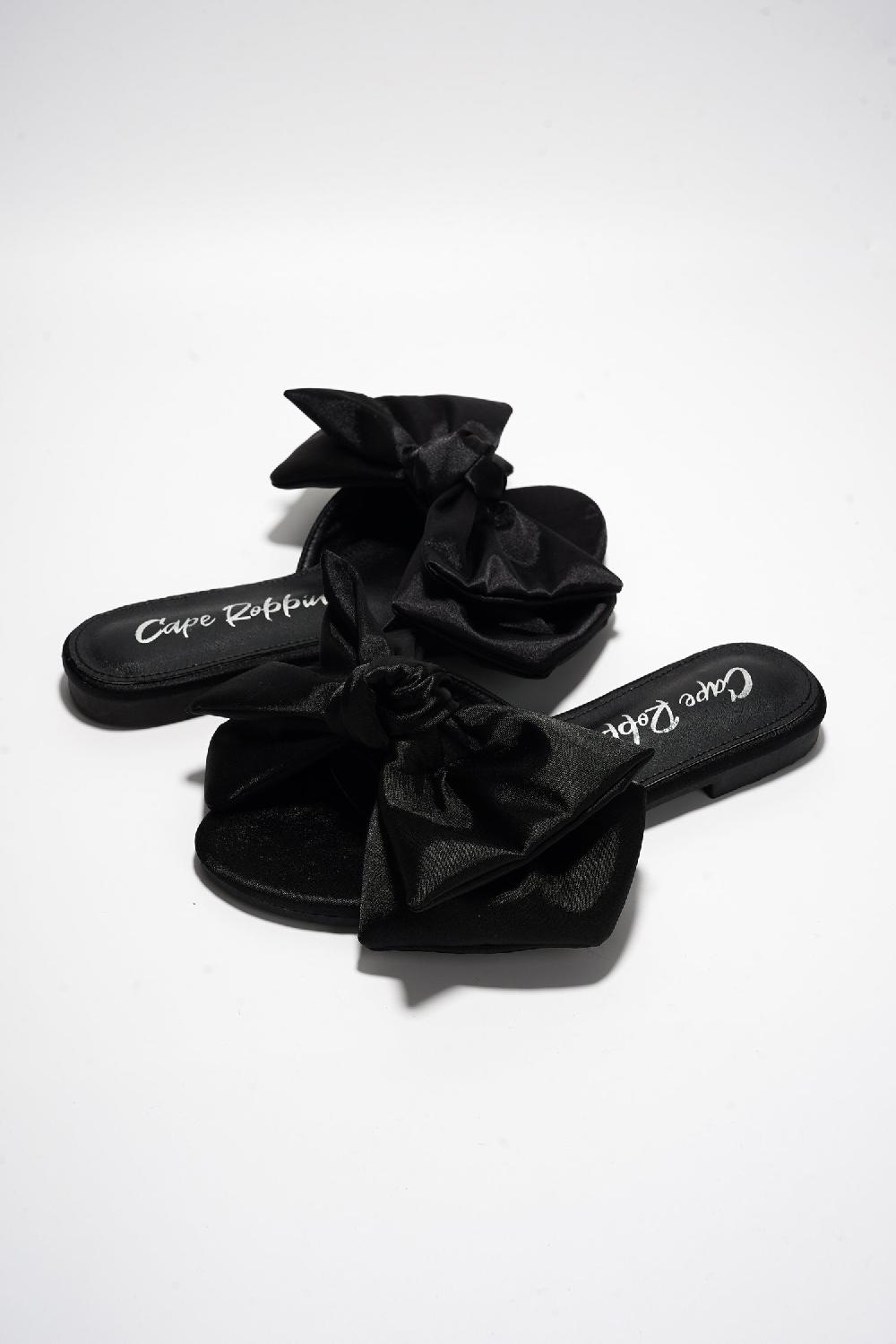 Cape Robbin Chrysler Chic Bow Flat Sandals - Black