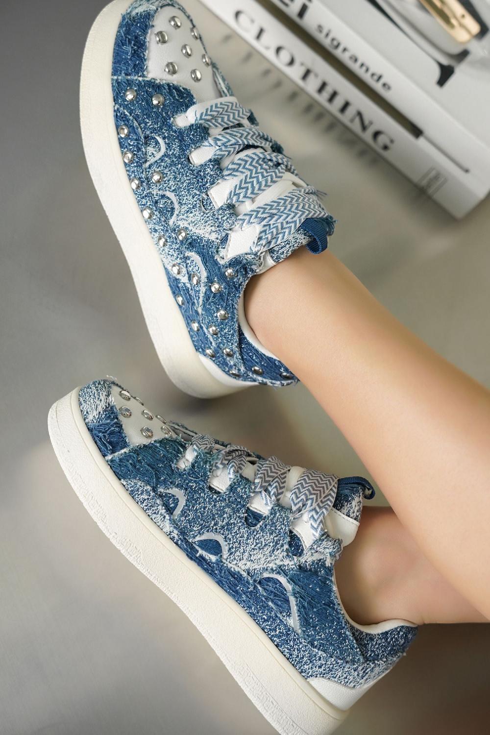 cape robbin Rani studded Lace-up Sneaker - Denim