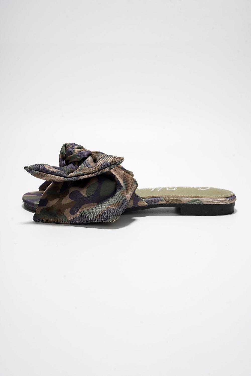 Cape Robbin Chrysler Chic Bow Flat Sandals - Camouflage