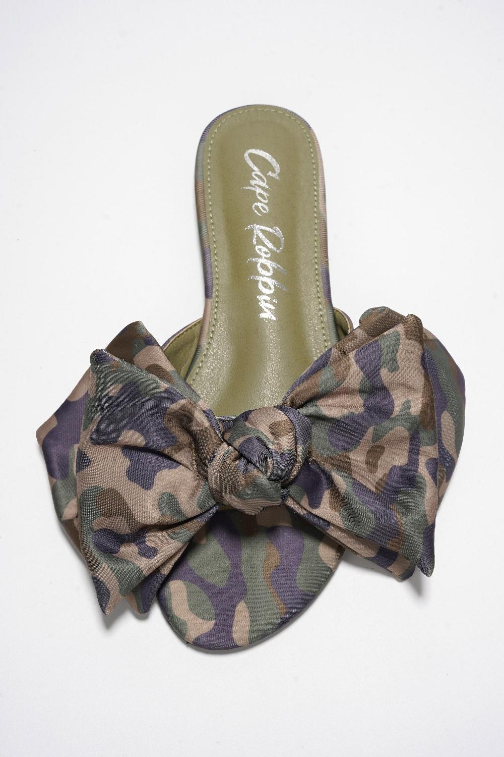 Cape Robbin Chrysler Chic Bow Flat Sandals - Camouflage