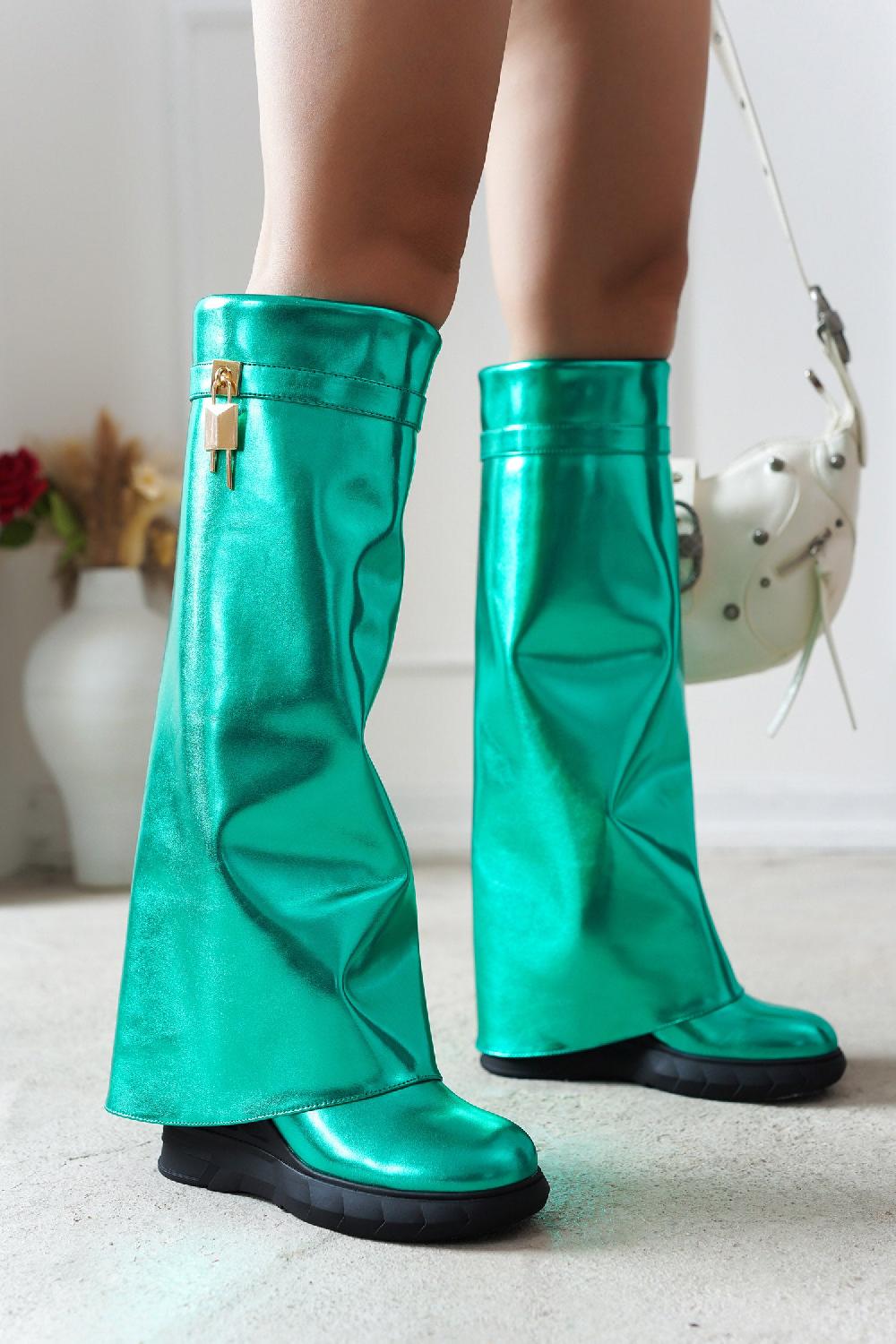 cape robbin Darin Round Toe Knee-High Platform Boots - Green