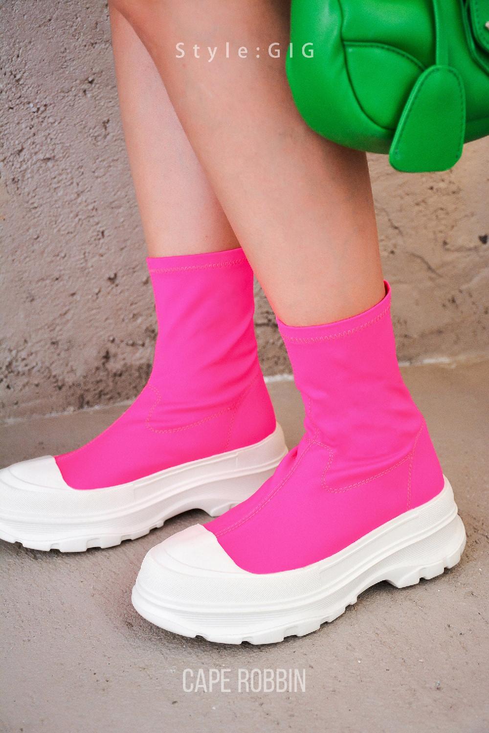 cape robbin Gig Chunky Lug Stretchy High Top Sneakers - Pink