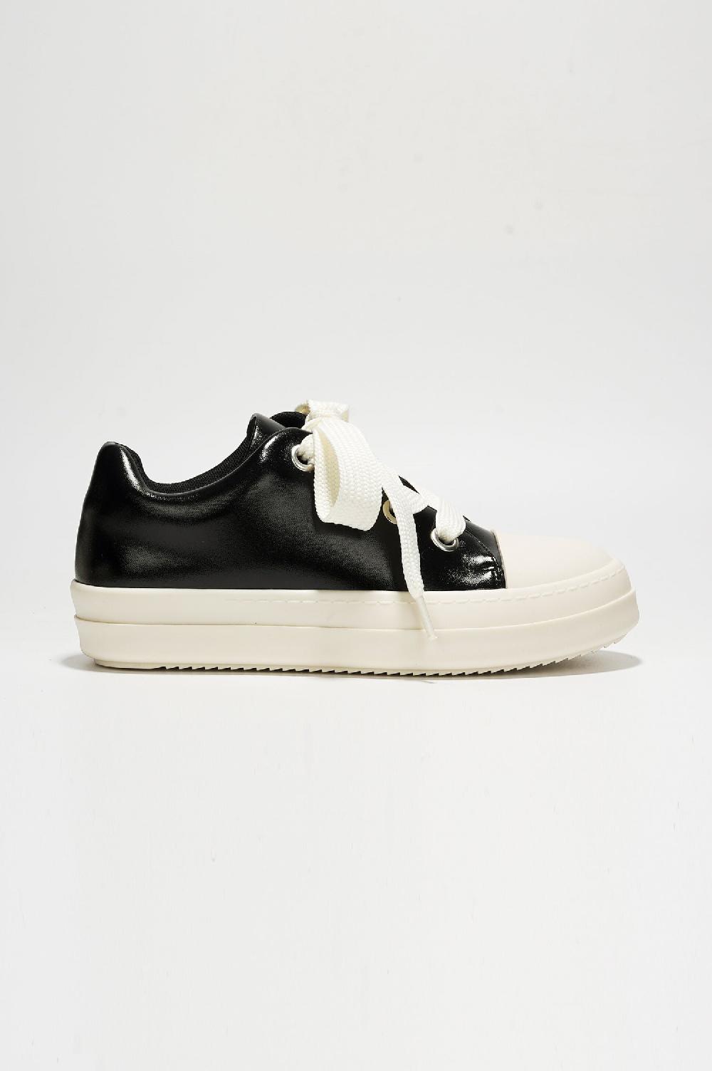 Cape Robbin Heath Low Top Lug Sole Thick Lace Flat Sneaker - Black