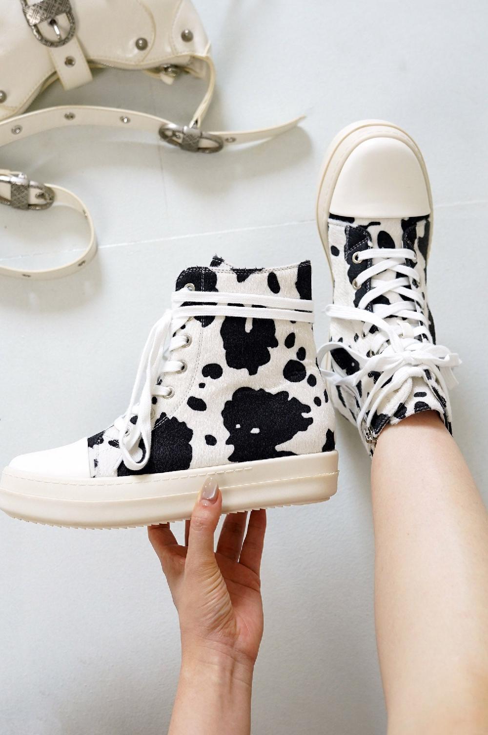 cape robbin Inesita Platform Lace-Up Pony Hair High-Top Sneakers - Cow