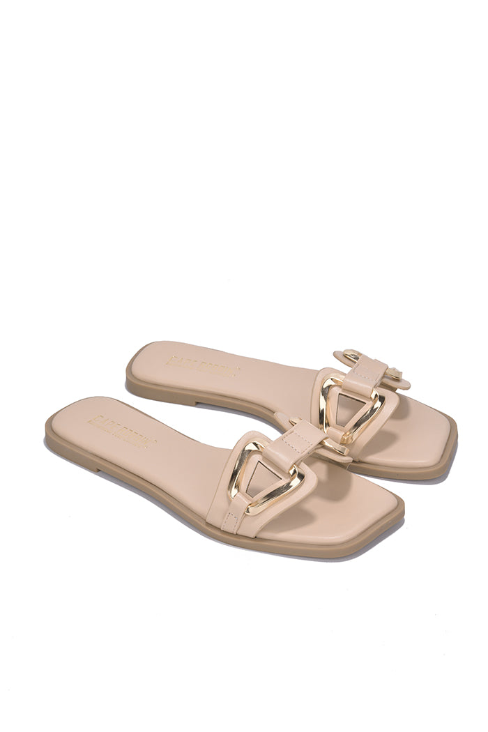 cape robbin Jocha Stylish Summer Slide Sandals with Gold Accent Chain - Nude