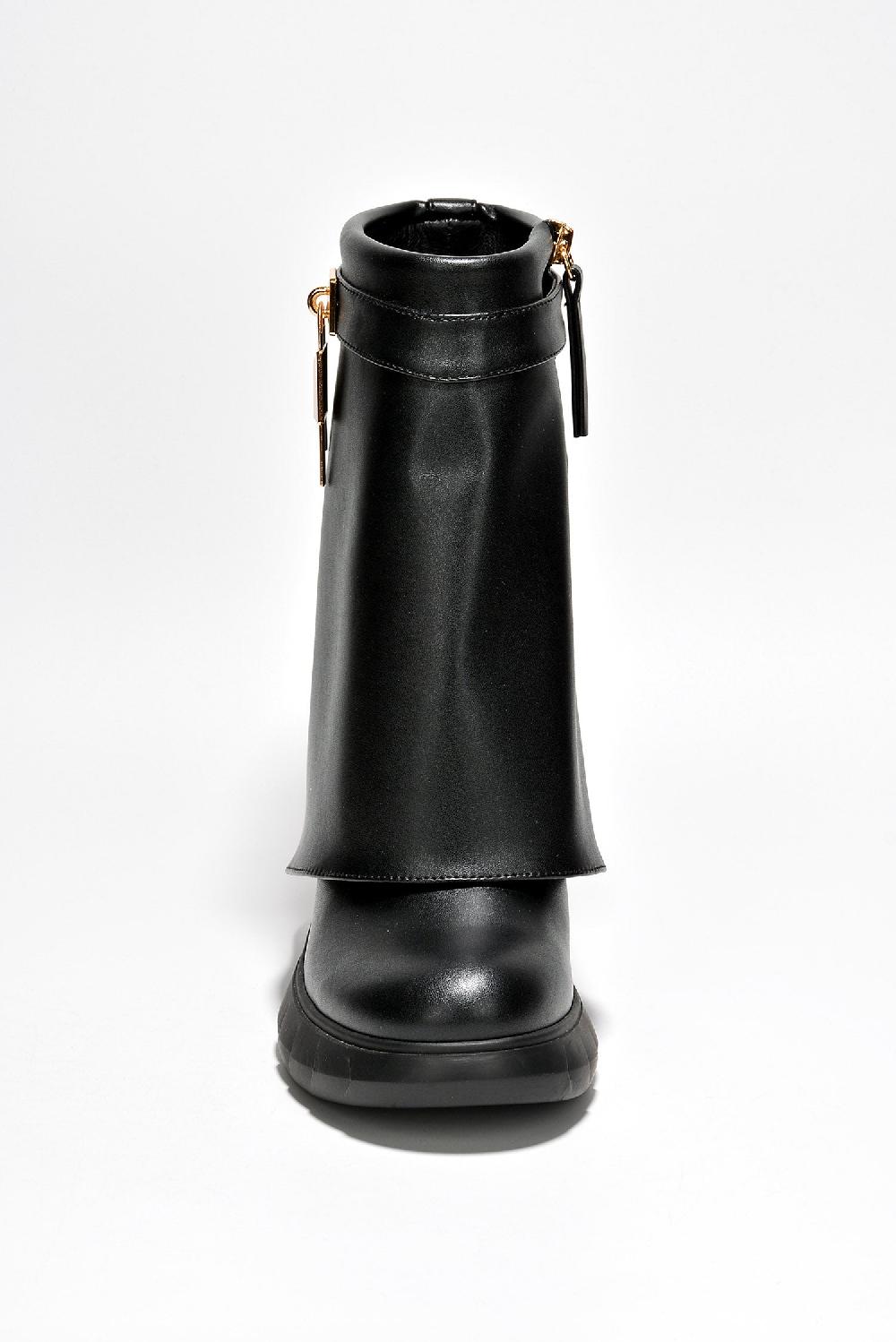 Cape Robbin Morae Round Toe Fold-Over Platform Boots - Black