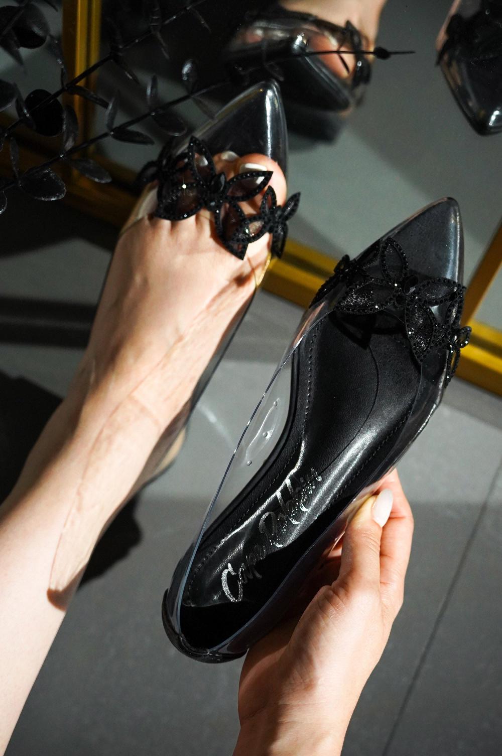 cape robbin Theressa Rhinestone Butterfly Clear Upper Flats - Black