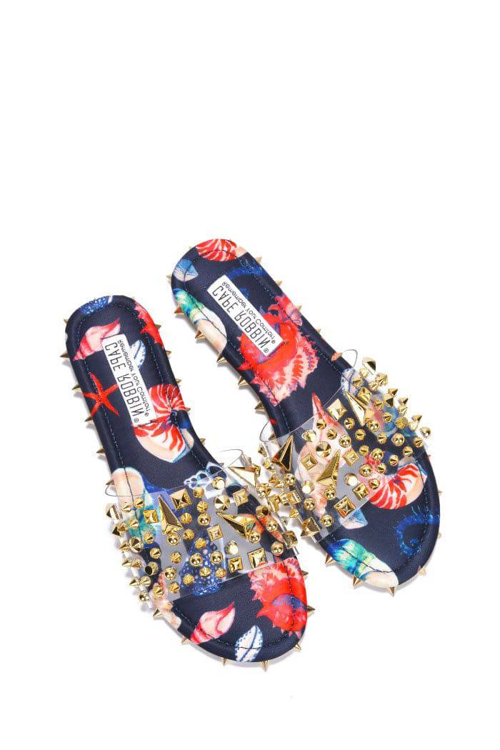 cape robbin Tonie Spike and Stud Adorned Flat Sandals - Print