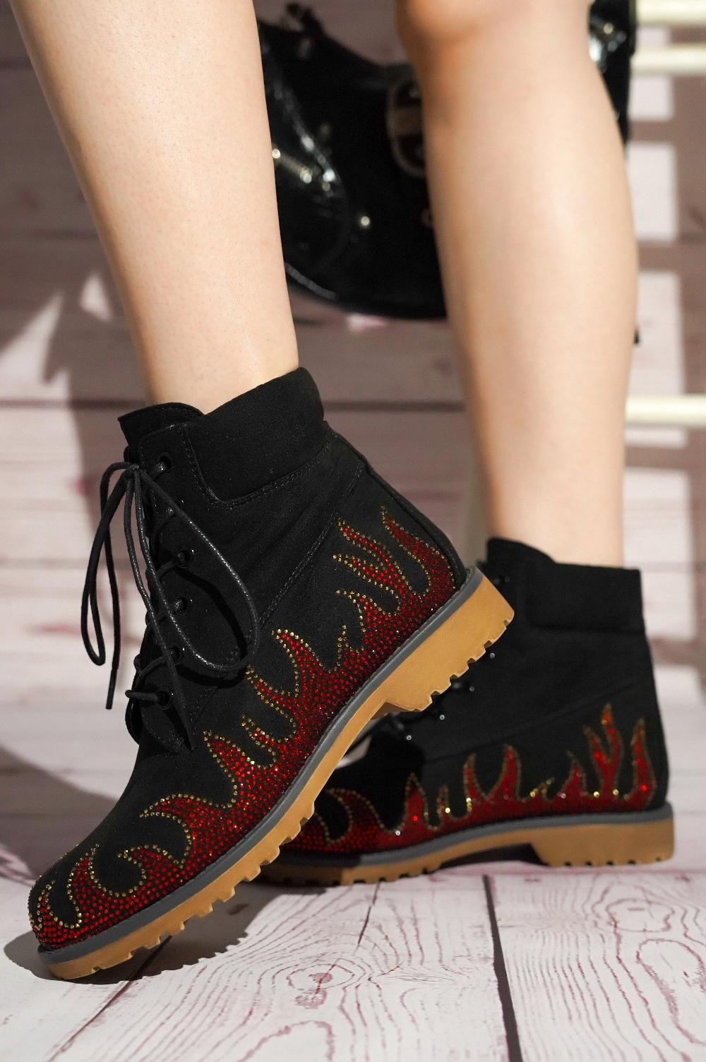 cape robbin Zabrina Rhinestone Flam Lace-up Boots - Black