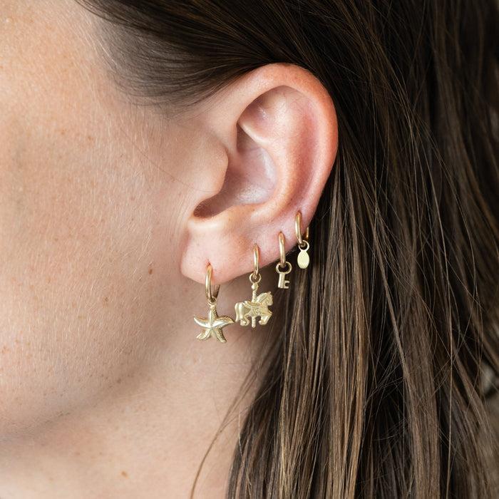 Capi Oval Label Earring