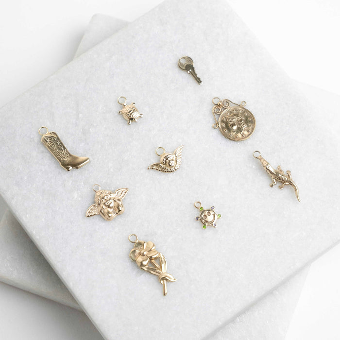 Capi Smiley Pendant With Sapphire And Di-Chrome