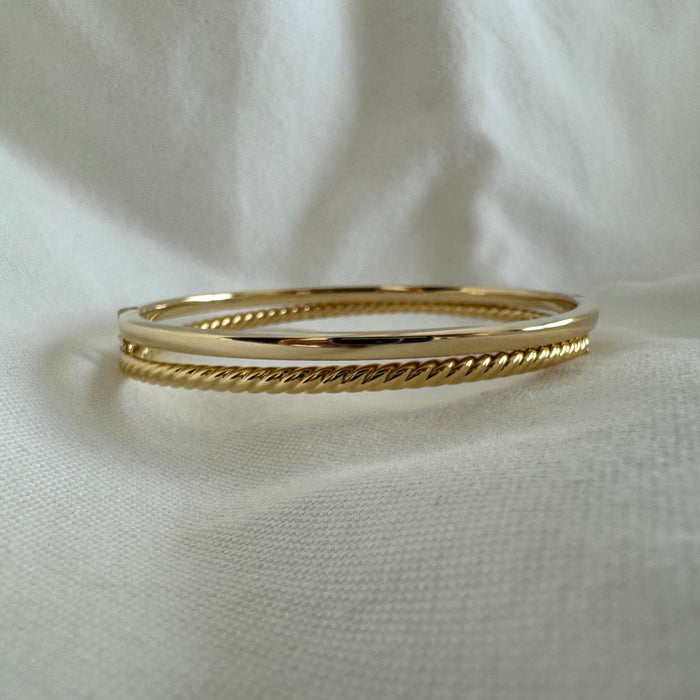 Capi Thin Bangle Braceletl