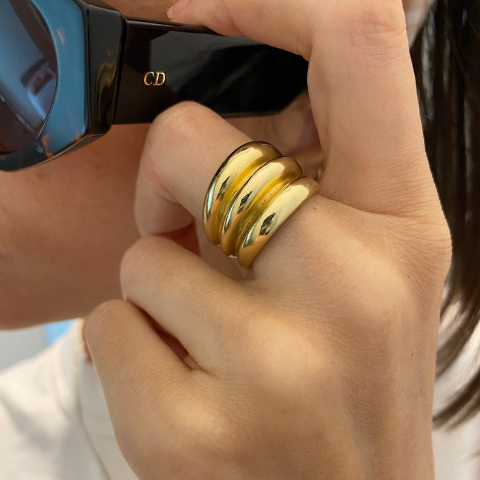 Capi Triple Dome Ring