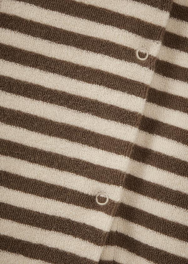 Caramel BARNES BABY T-SHIRT AND TROUSERS TOWELLING SET - KHAKI AND ECRU STRIPE