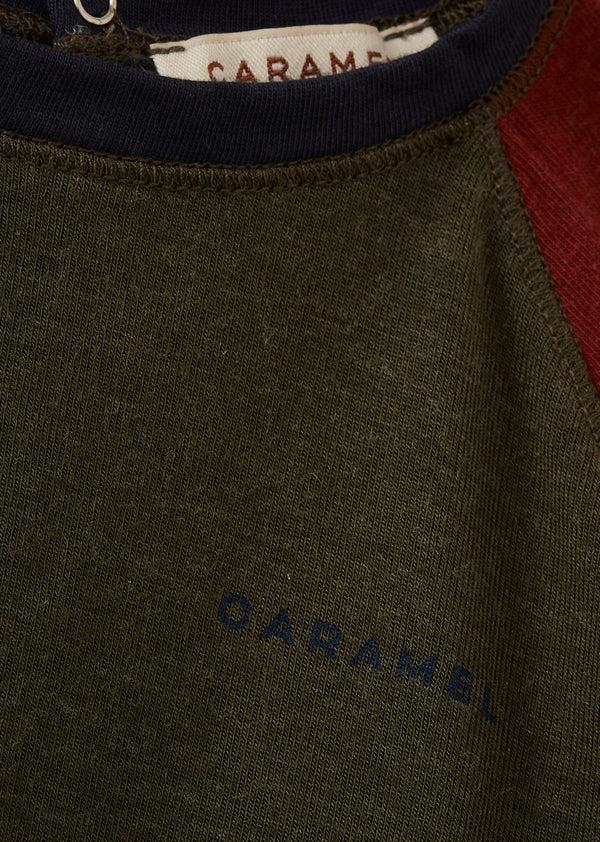 Caramel AXEL BABY T-SHIRT - KHAKI / RED / NAVY