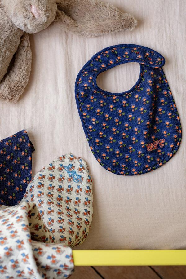Caramel BABY BIB AND MUSLIN SET - NAVY POSY PRINT