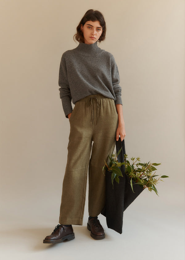 Caramel WOMAN CAPER TROUSER - KHAKI