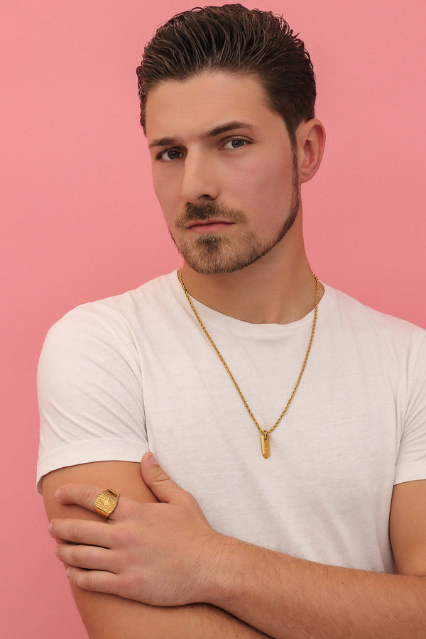 Carisma Arrow Gold Pendant