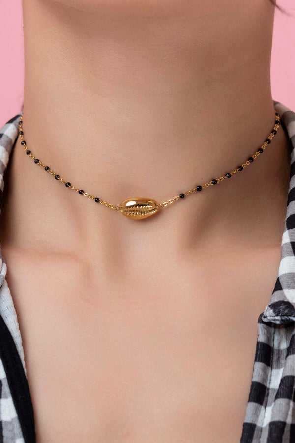 Carisma Black Bead Seashell Choker