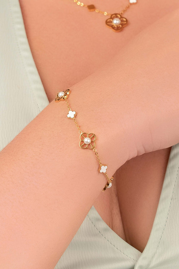 Carisma Carisma Pearl Flower Bracelet
