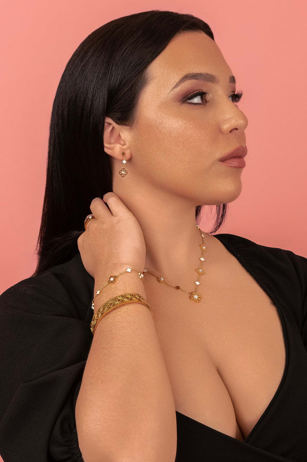 Carisma Carisma Pearl Flower Necklace