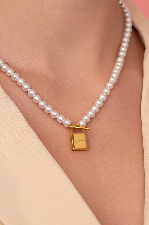 Carisma Engravable Inħobbok Pearl Necklace