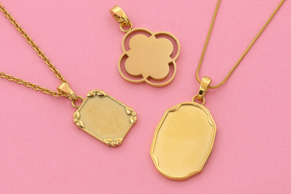 Carisma Floral Frame Engravable Pendant