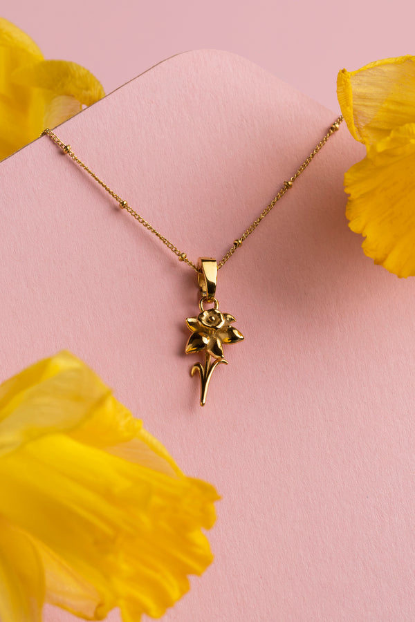 Carisma Ġilju May Birth Flower