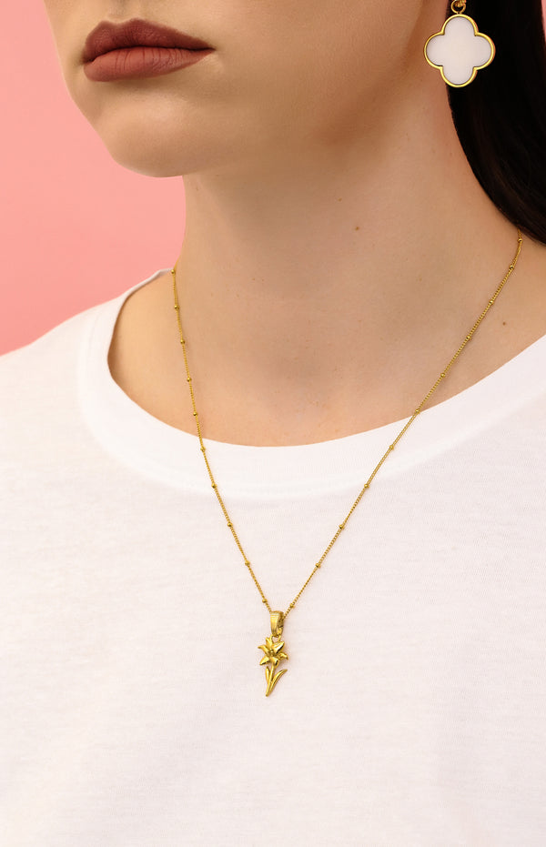 Carisma Ġilju May Birth Flower