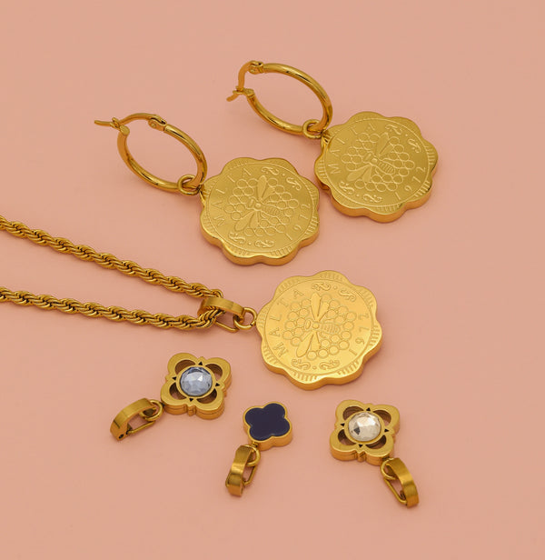 Carisma Maltese 3 Mills Honey Bee Pendant