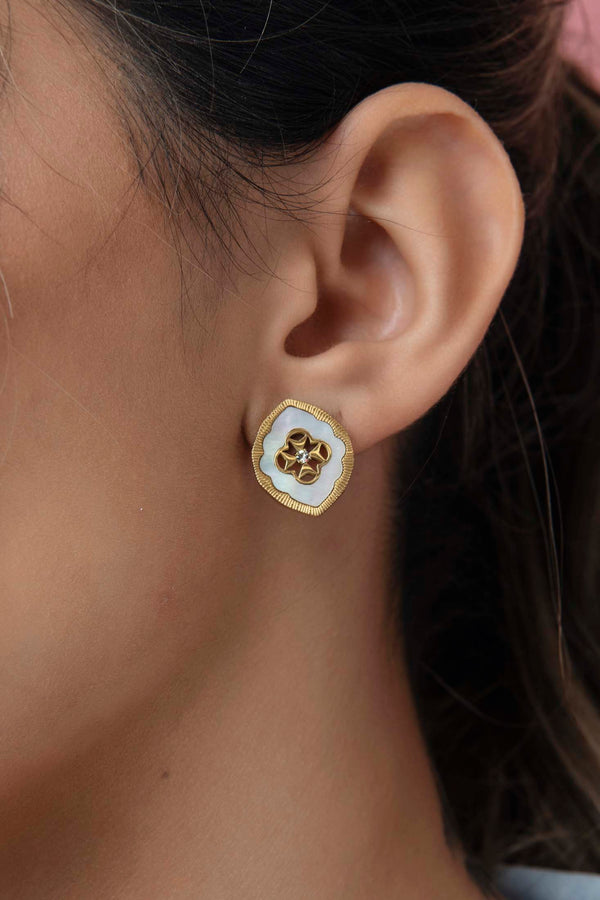 Carisma Carisma Maltese Cross Mother Of Pearl Stud Earring Set