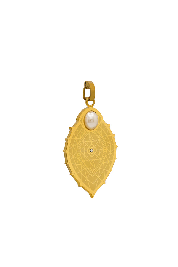 carisma Mandorla Pendant