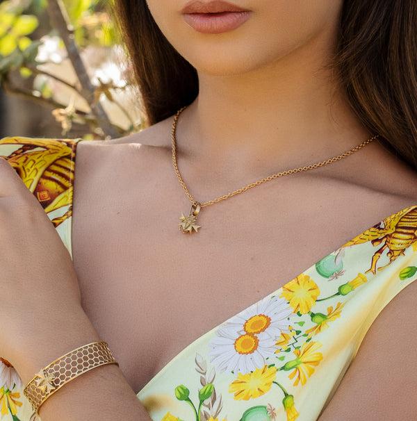 Carisma Reġina Pendant