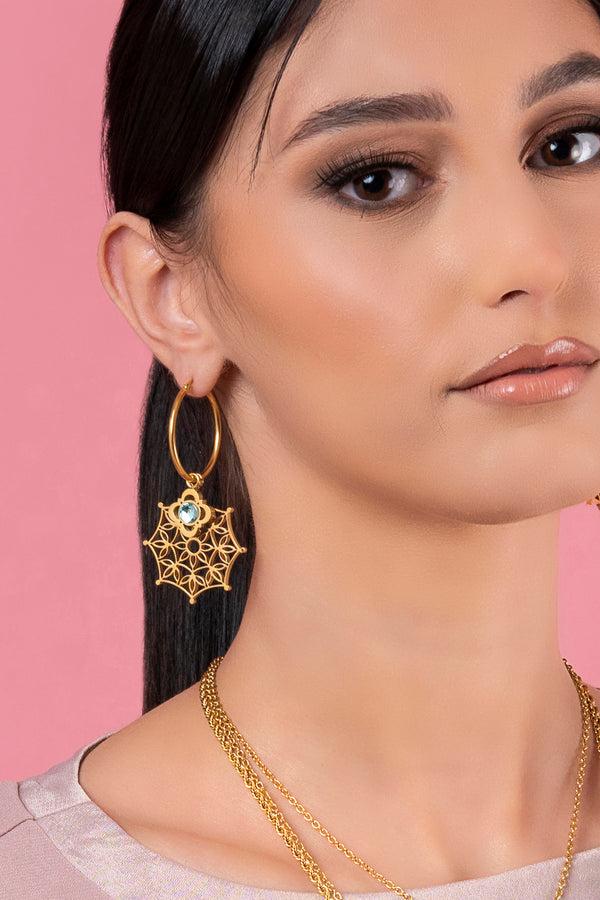 Carisma Sannat Lace Hollow Pendant Earring Set