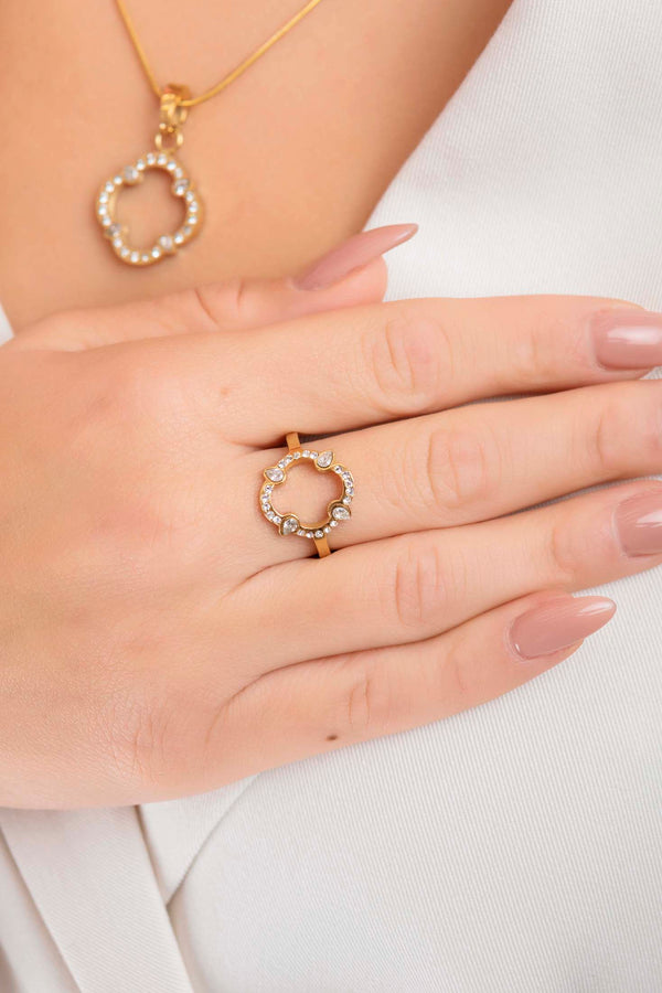 Carisma Von's Crystal Ring