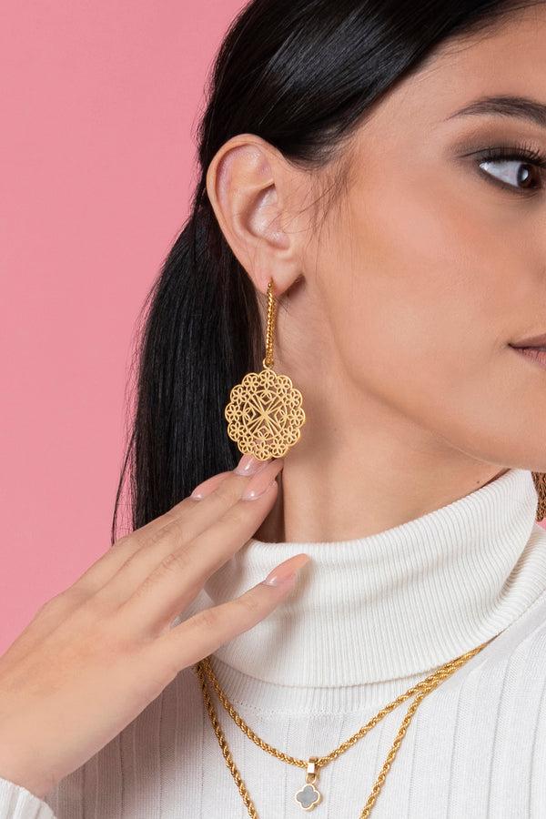 Carisma Xlendi Lace Hollow Pendant Earring Set