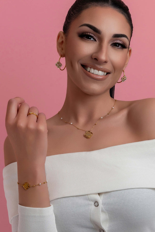 Carisma Engravable Carisma Logo Freshwater Pearl Necklace