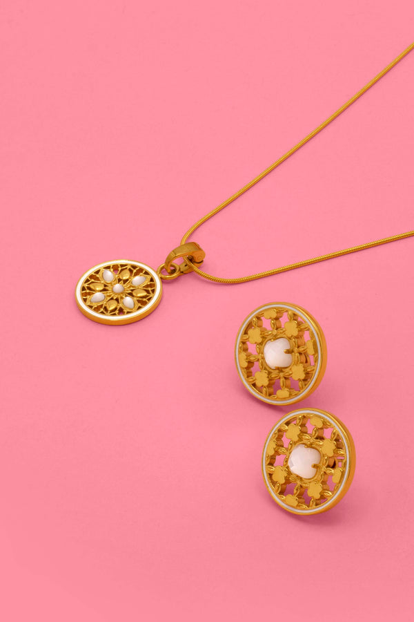 carisma Victoria Lace Stud Earring Set & Xagħra Lace Small Pendant Gift Set