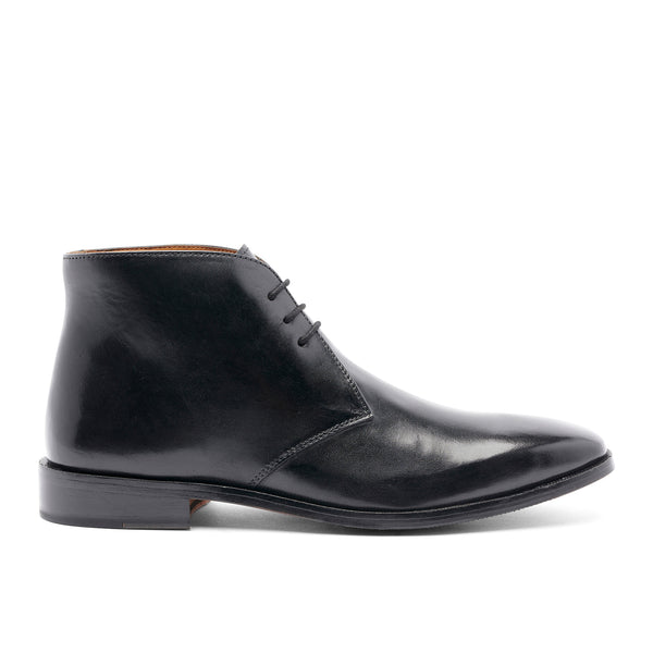 carlos by carlos santana Corazón Chukka Boot // Black