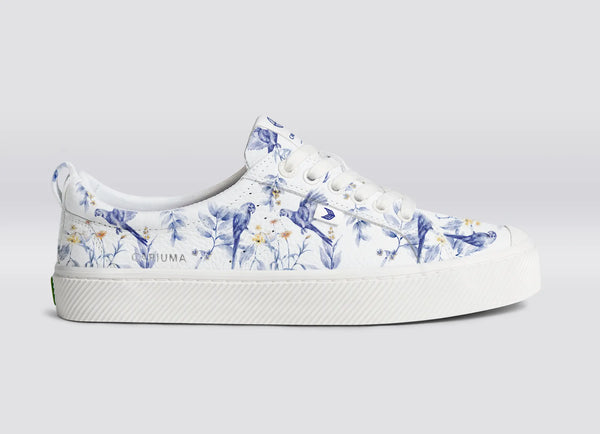 carma shoes OCA Low White Pebbled Leather/Blue Parrot Print