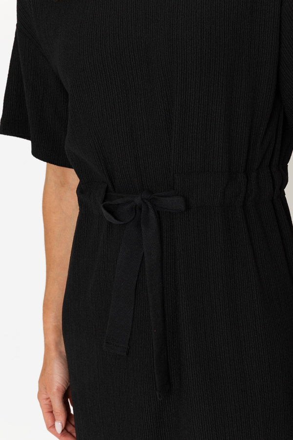Carraig Donn Black Short Sleeve Midi Dress With Drawstring Waist